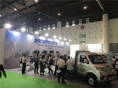 SRM鑫源新能源全系產(chǎn)品閃耀2019第五屆成都國際新能源汽車及電動車展覽會